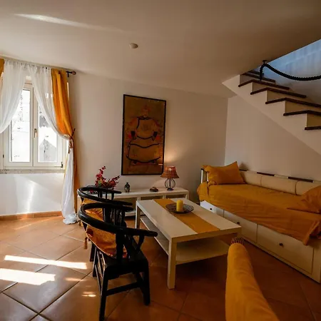Sleek And Trendy Downtown - One Bedroom * Rovigno
