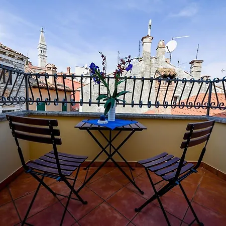 Sleek And Trendy Downtown - One Bedroom *