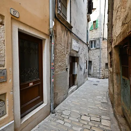 Appartement Sleek And Trendy Downtown - One Bedroom